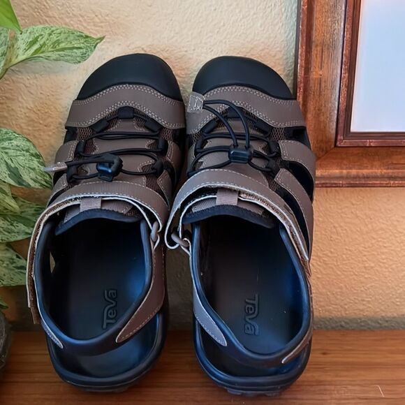 Teva Men’s Flintwood Sandal 9 EUC - Picture 5 of 10